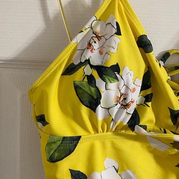 Swim suit yellow floral print - Picture 8 of 8